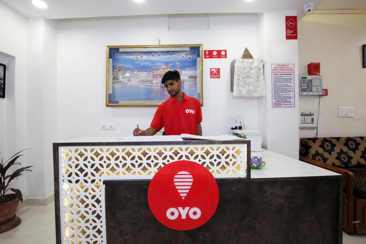 Oyo 9732 Amar Motel Nayagaon Exteriör bild